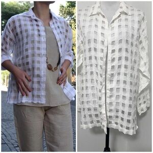 Class Women’s Translucent Long Sleeve Button Down Top White Size Large